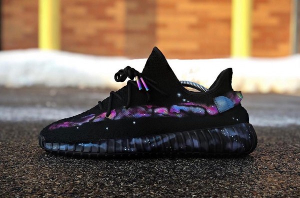 adidas yeezy galaxy