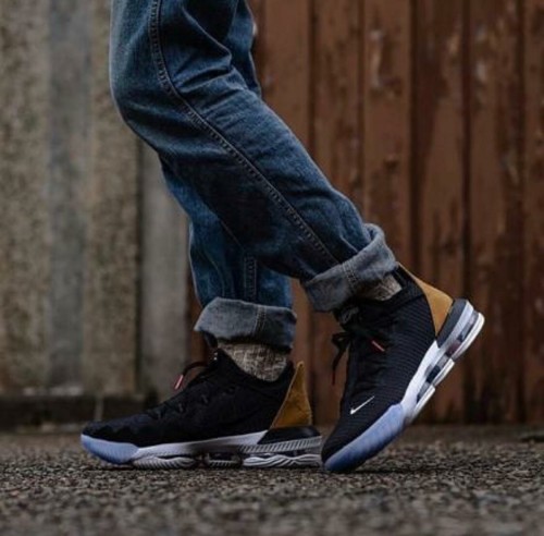 lebron soundtrack shoes