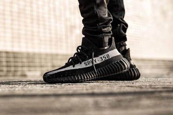 yeezy boost oreo