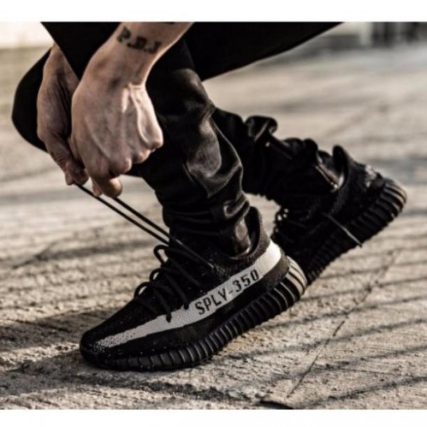 yeezy 350 oreo