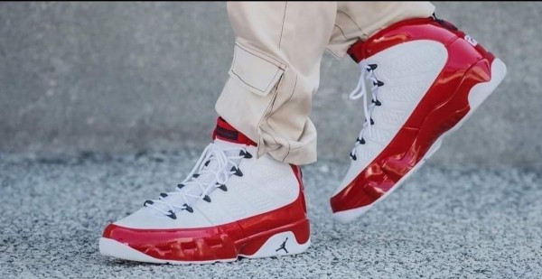 retro 9 gym red