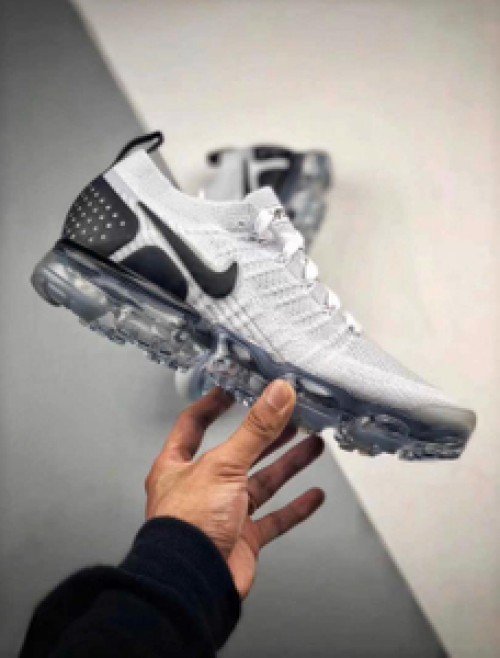 vapormax black clear sole