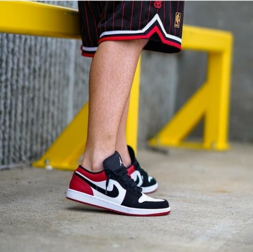 jordan 1 on feet with shorts