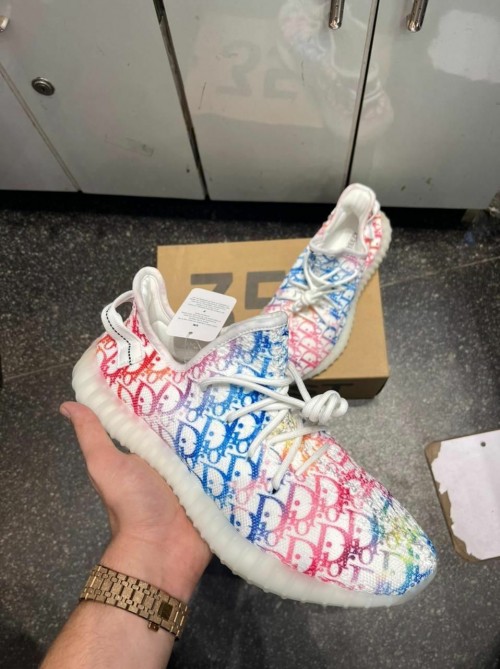 yeezy 350 dior