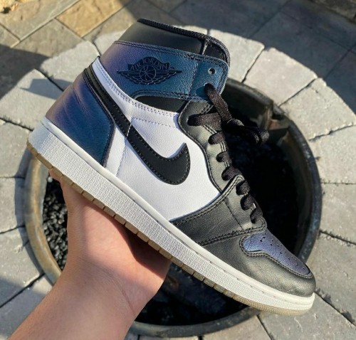 reflective jordans 1