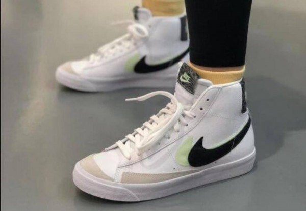nike blazer vapor green