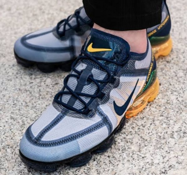 nike air vapormax 2019 midnight navy laser orange
