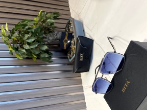 dita metal silver blue