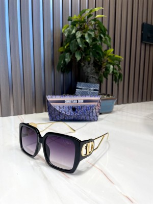 Dior grand ladies glasses