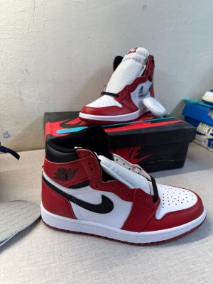 UA legit Air Jordan Retro 1 Chicago 