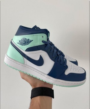 Air Jordan 1 Mid 