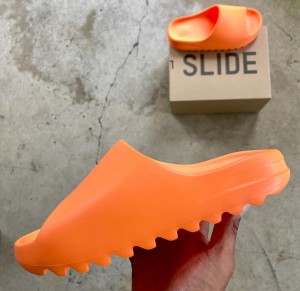 ua adidass yeezy slide enflame orange with og box 