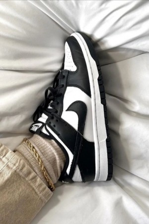 Nikee SB Dunk Panda Women--