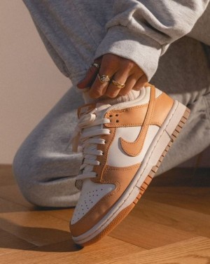 Nikee Dunk Low Harvest Moon W