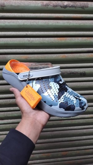 Crocss Army Camo Orange