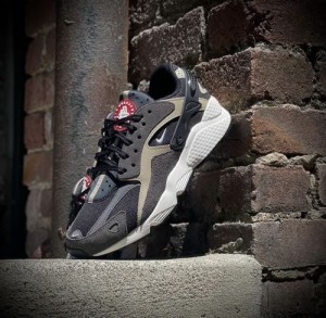 Nikee Air Huarache Runner Brown