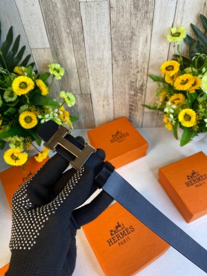 HERME_S LADIES BELT WID OG BOX CARD 