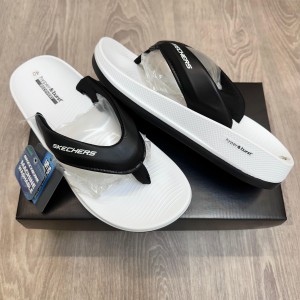 Skeechersss hyper burst simplex White black