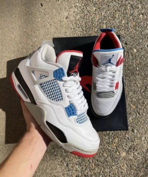 NIKEE AIR JORDAN 4 WHAT THE SEMI UA