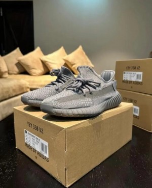 Adidass Yeezy 350 V2 Space Ash semi UA With Full Accessories