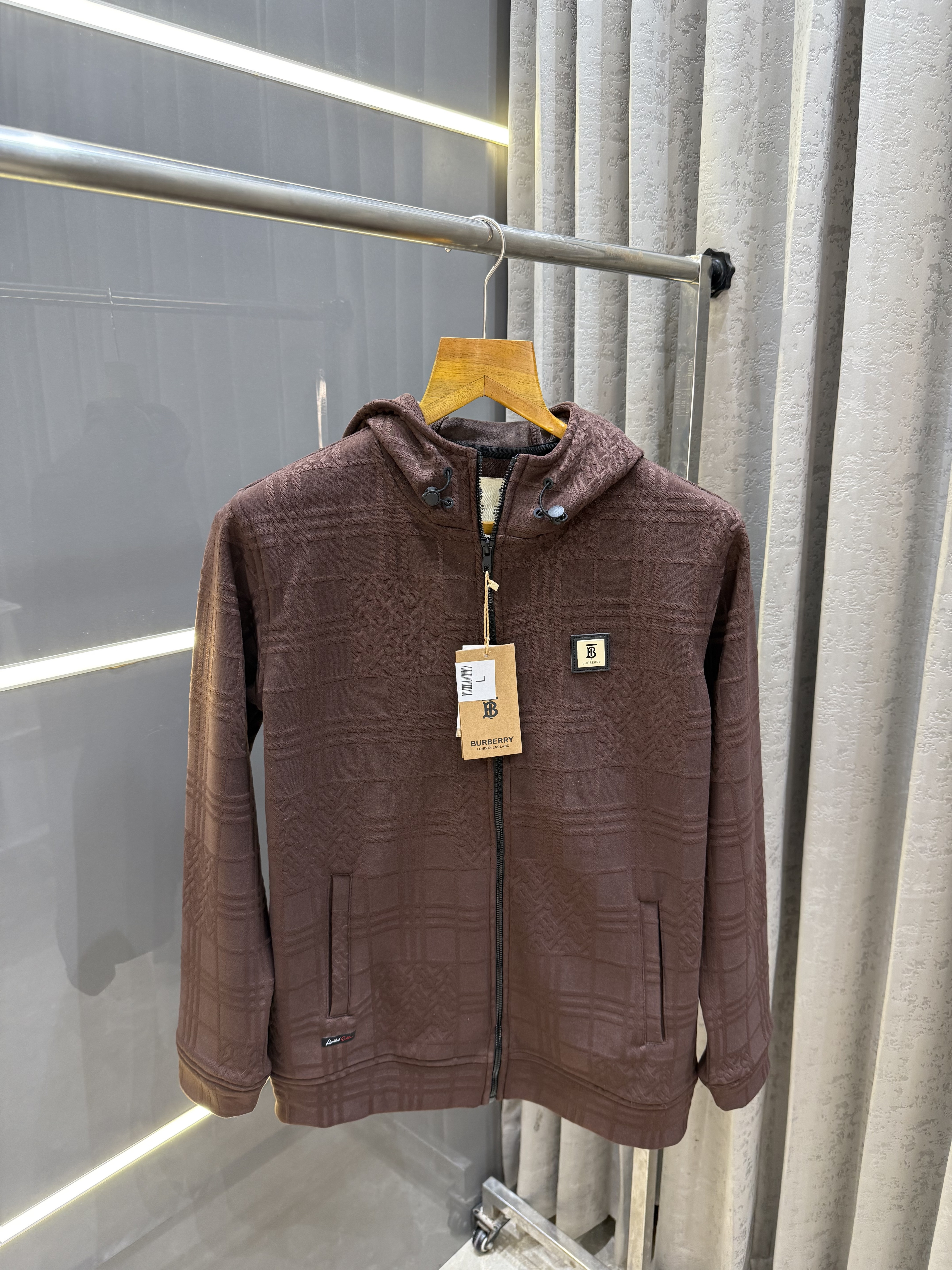 Big sae BURBERR.Y BROWN ZIPPER JACKET