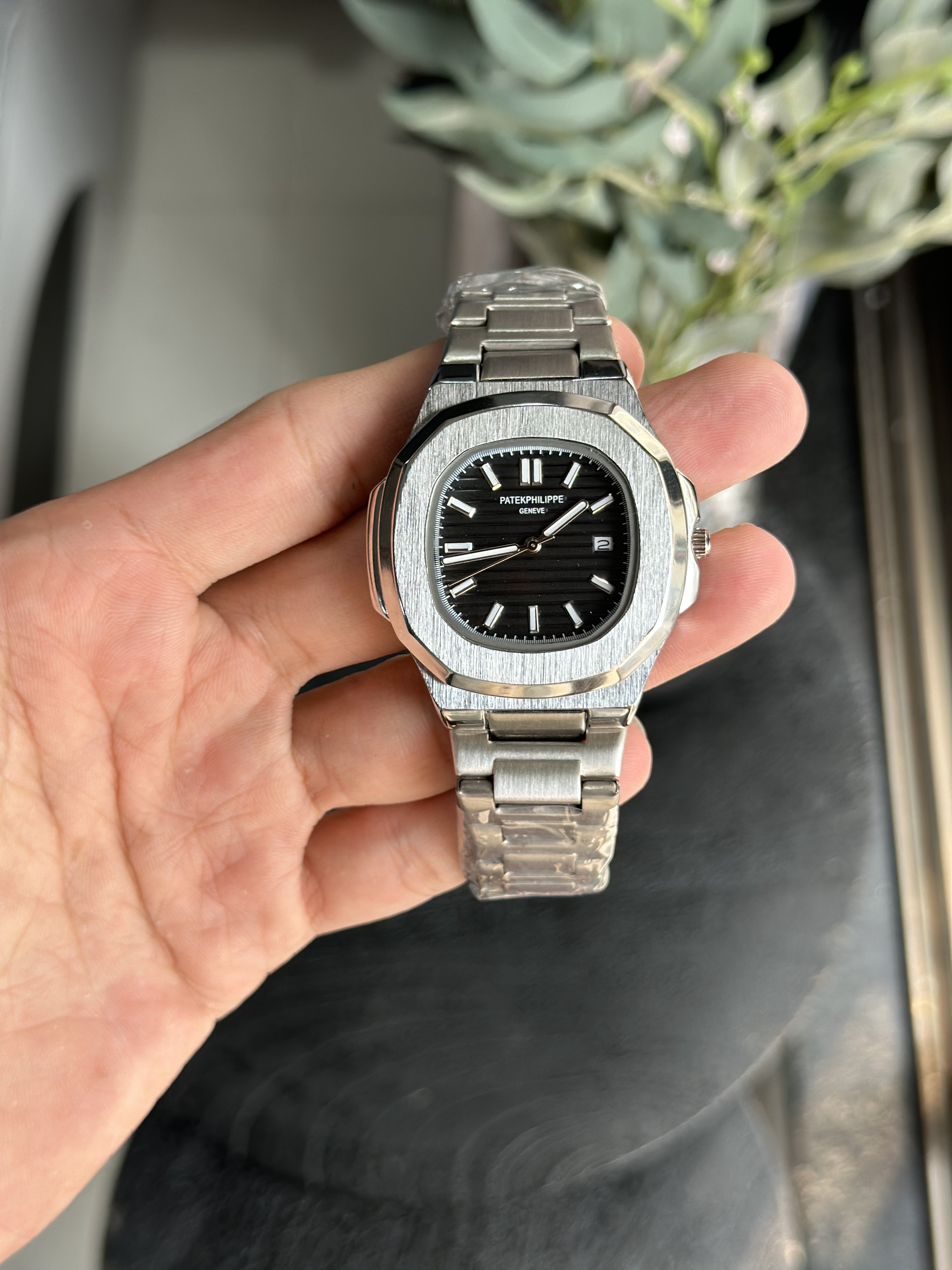 Patek_Philippe Quartz Nautilus