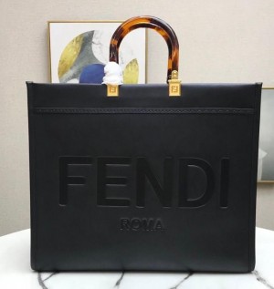 Fendi_roma_plain ladies trendy leather handbag with dust cover premium quality
