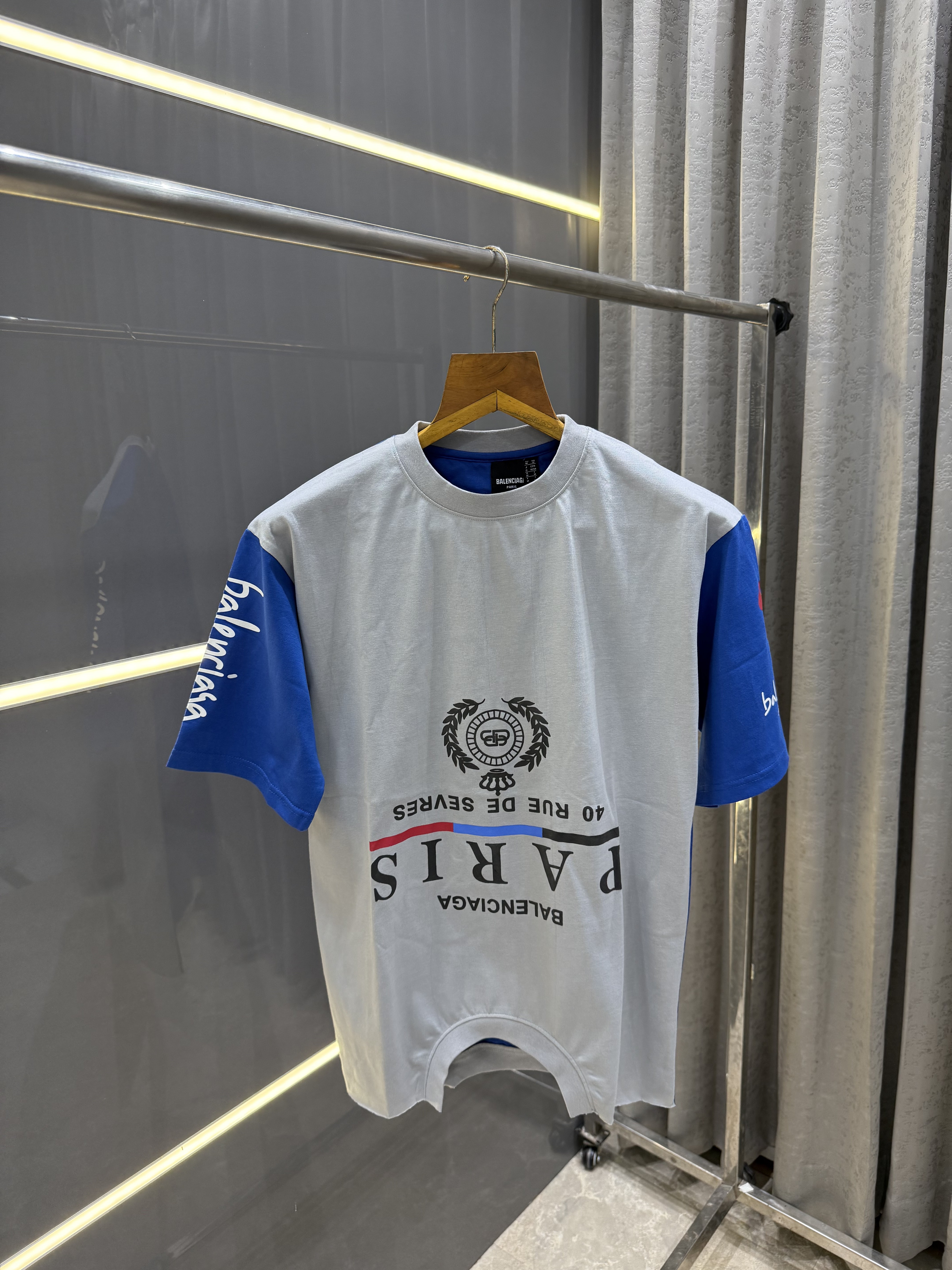 Big sale BALENCIAGA GREY PRITNED PREMIUM OVERSIZED T-SHIRT