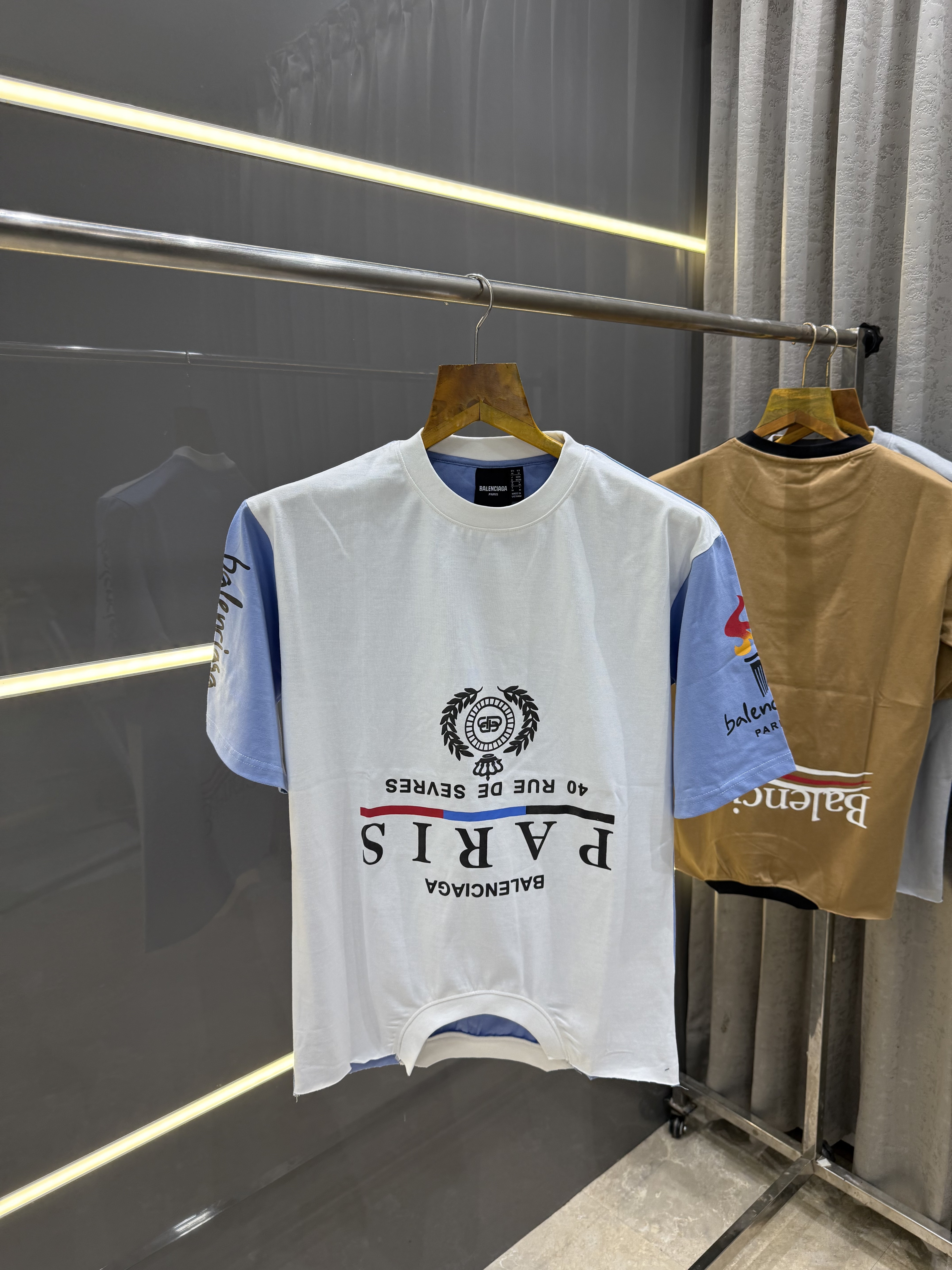 Big sale BALENCIAGA WHTIE PRITNED PREMIUM OVERSIZED T-SHIRT