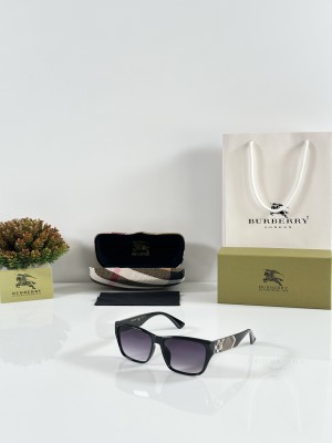 Burberry_WMNS_9933_Black_DC