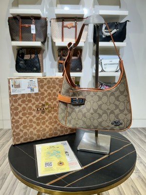 COACH_Premium_Shoulder_Bag_with_Box_907