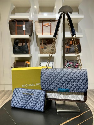 Michael_Kors_Sling_Bag_with_wallet_&_Box_900