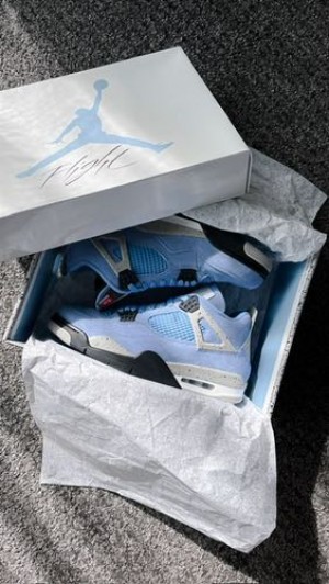 Nikee Air Jordan Retro 4 University Blue UNC SEMI UA