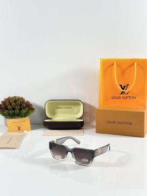 Louis_Vuitton_2178_Grey
