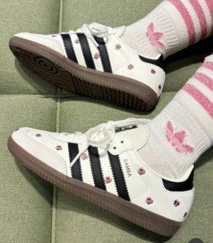Adidass originals samba og w flower embroidered samba white floral women s