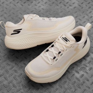 go run supersonic max cream white