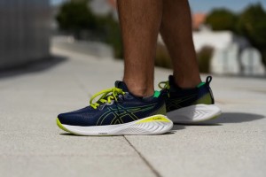 Asicss Gel-Cumulus 25 Technology Sports Shoes 