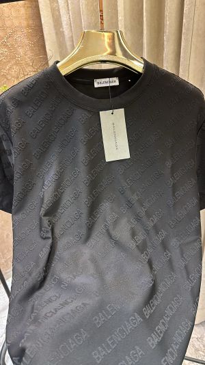 BALENCIAG_A MONOGRAM LOGO EMBOSSED PREMIUM BLACK TSHIRT