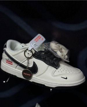 stone island x supreme x nikee dunk low