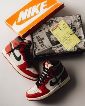 Air Jordan Retro 1 High Lost And Found