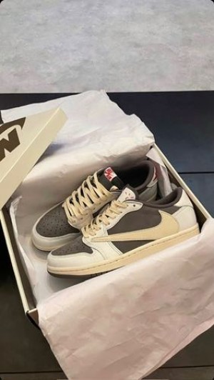 air jordan low x travis scott reverse mocha
