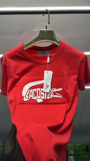 LACOST_E LOGO EMBOSSED PREMIUM RED TSHIRT