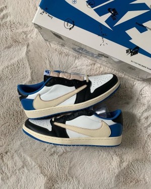 Air Jordan travis Scott Fragment Low semi UA Quality