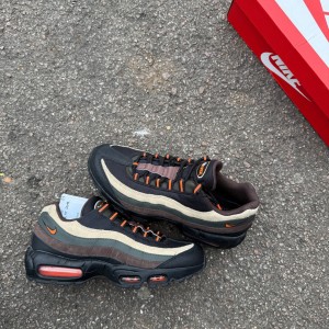 Nikee airmax 95 dark army