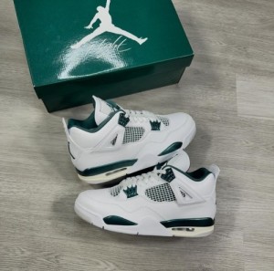 Air Jordan Retro 4 Oxidised Green