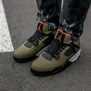 Air Jordan 4 Undefeated Olive Green