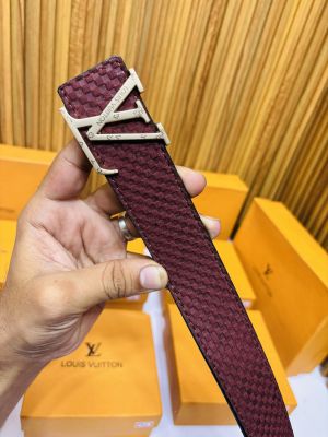 42 LV LOUIS VUITTO_N PREMIUM QUALITY BELT