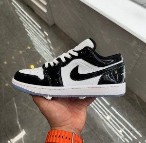 Air Jordan 1 Low Concord