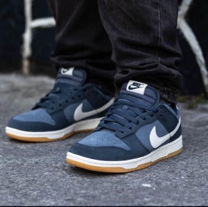 Ni-ke sb dunk low monsoon blue