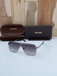 Tomford_98331_Shaded